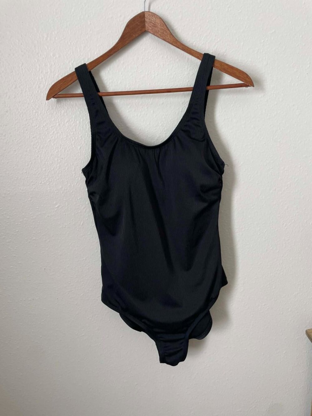 Hurley Ribbed Scoop Back One Piece Black Medium - Picture 2 of 10